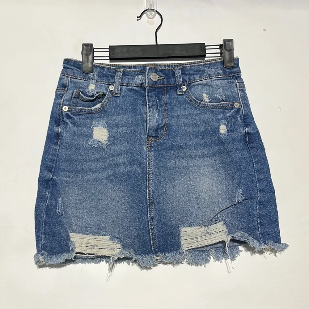 Wild Fable Medium Wash Distressed Denim Skirt Size 4 - Picture 1 of 8